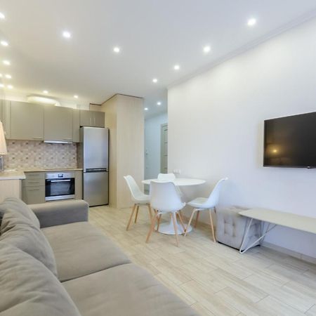Petrovdom Apartments 3-143 In Rc Central Park, 7 John Mccain Street Kijev Kültér fotó