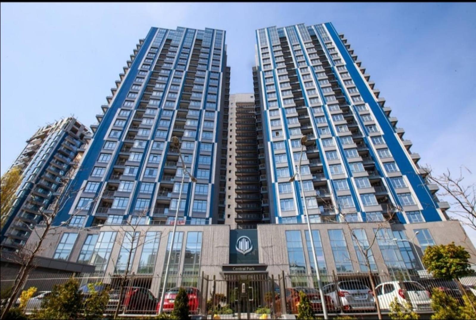 Petrovdom Apartments 3-143 In Rc Central Park, 7 John Mccain Street Kijev Kültér fotó